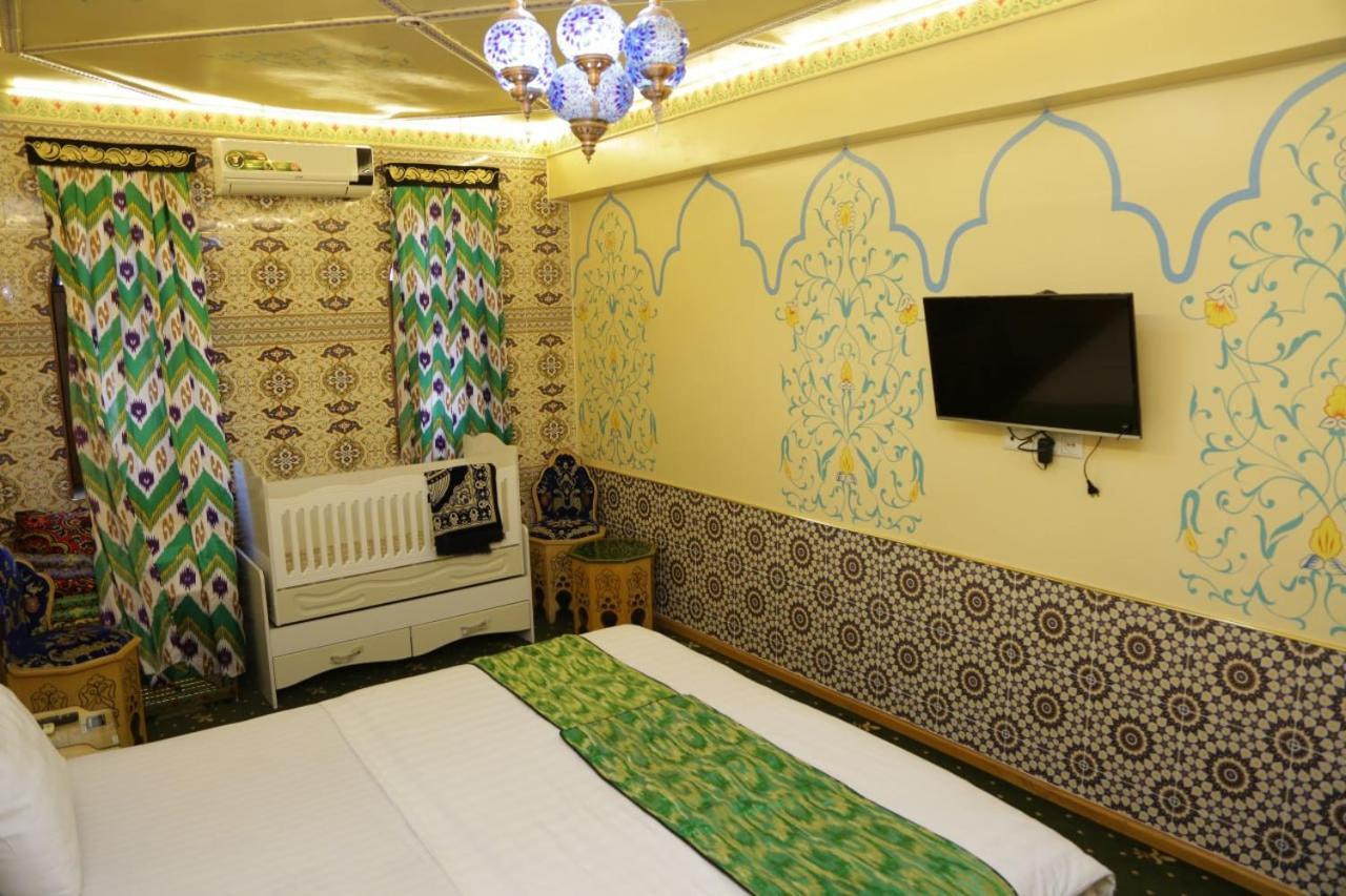 Hon Saroy - Immerse Atmosphere In The Epoch Of The Khans Hotel Tashkent Exterior photo